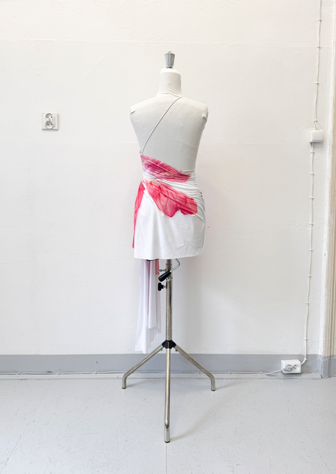 Signature mini floral dress in white/pink