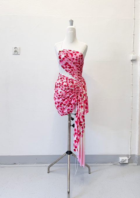 Signature mini dress in petal print