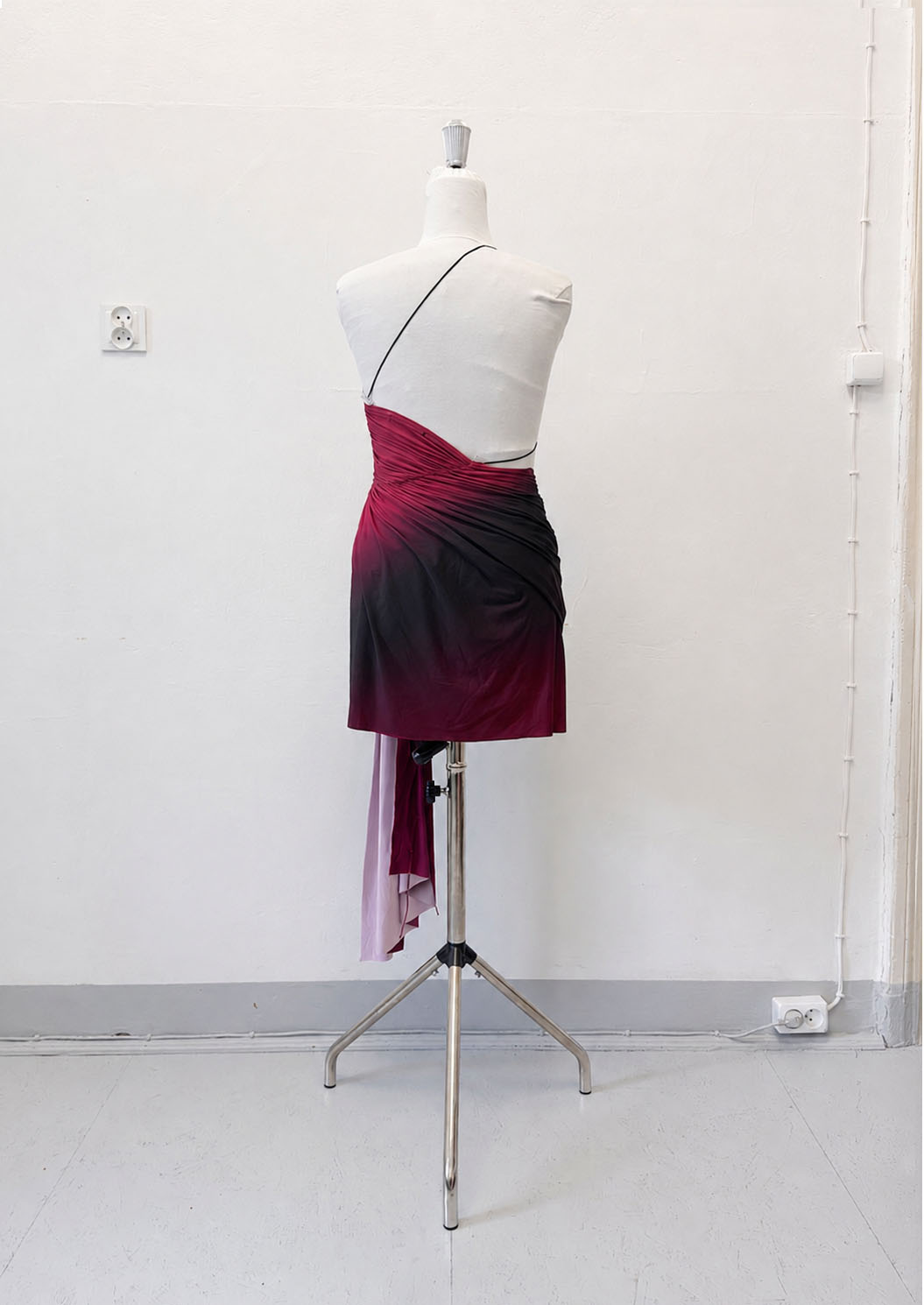 Signature mini dress in burgundy/wine - M