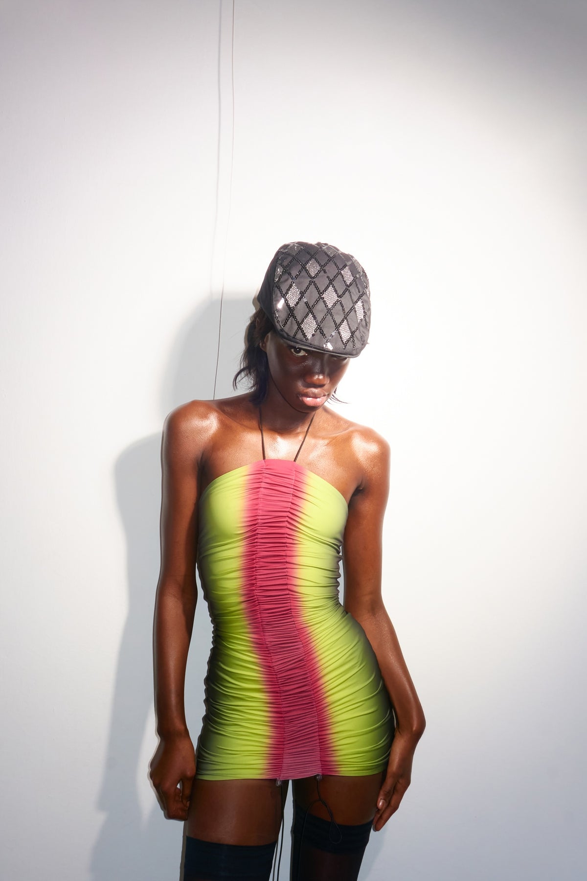 Gathered mini dress in lime/wine
