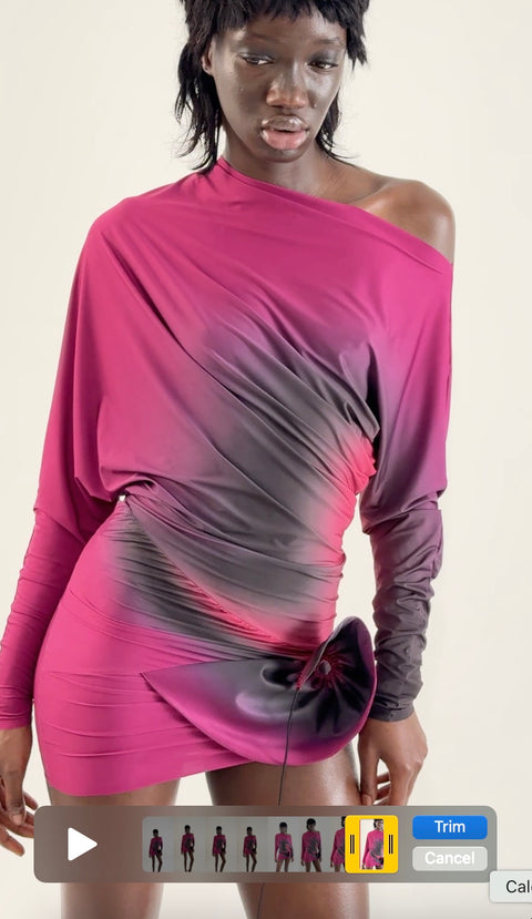 Mini shell skirt in burgundy/wine