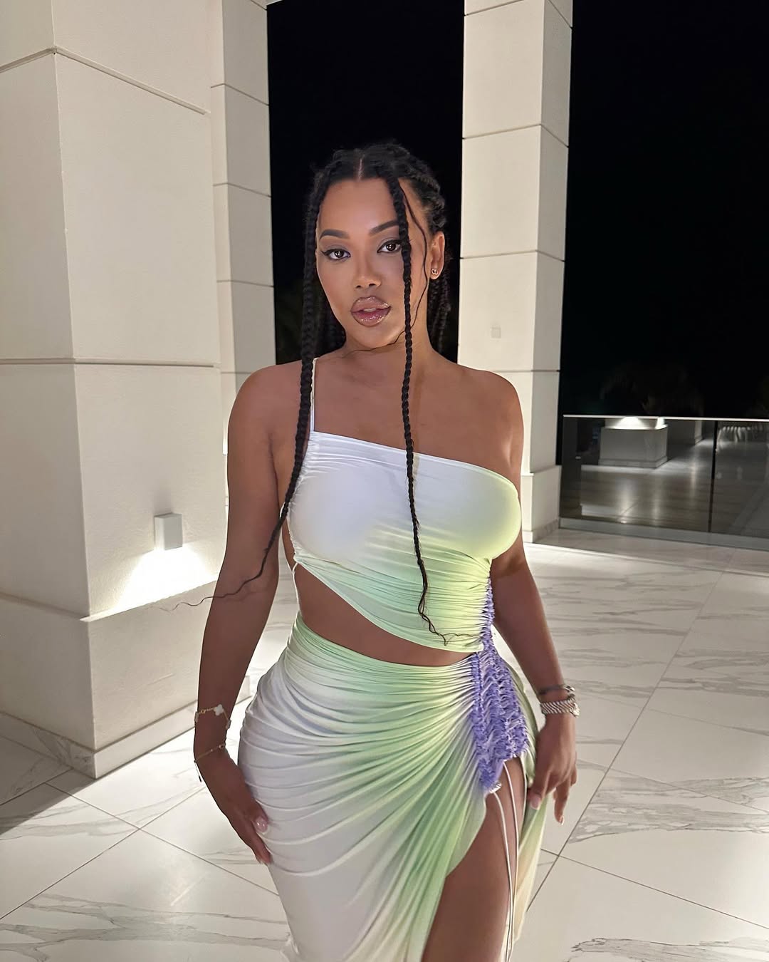 Fal-ash worn by jemimah.makeup