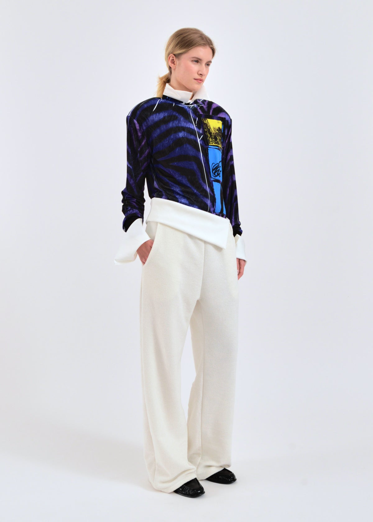 Relaxed lounge pants in beige