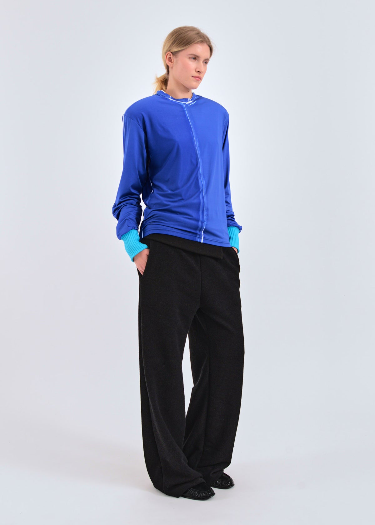 Studio blue longsleeve