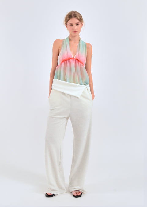 The kind of top that forgives you