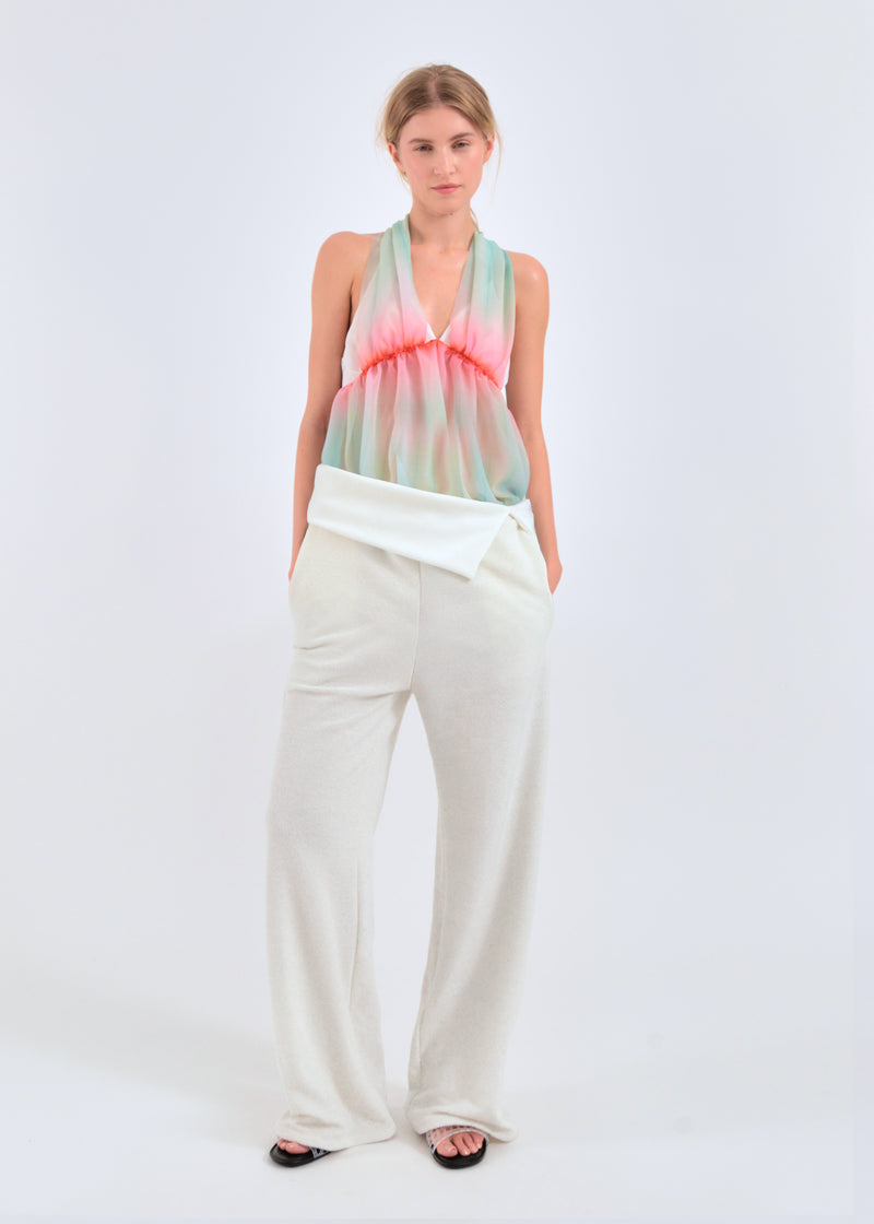 The kind of top that forgives you