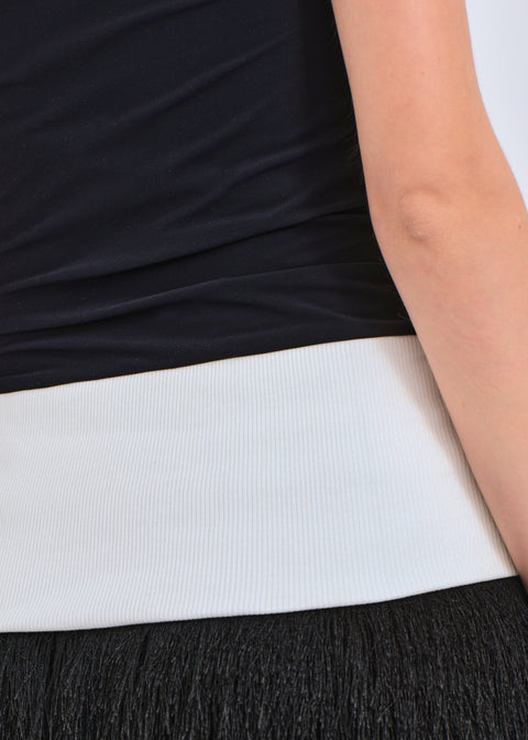 Textured tank top in black