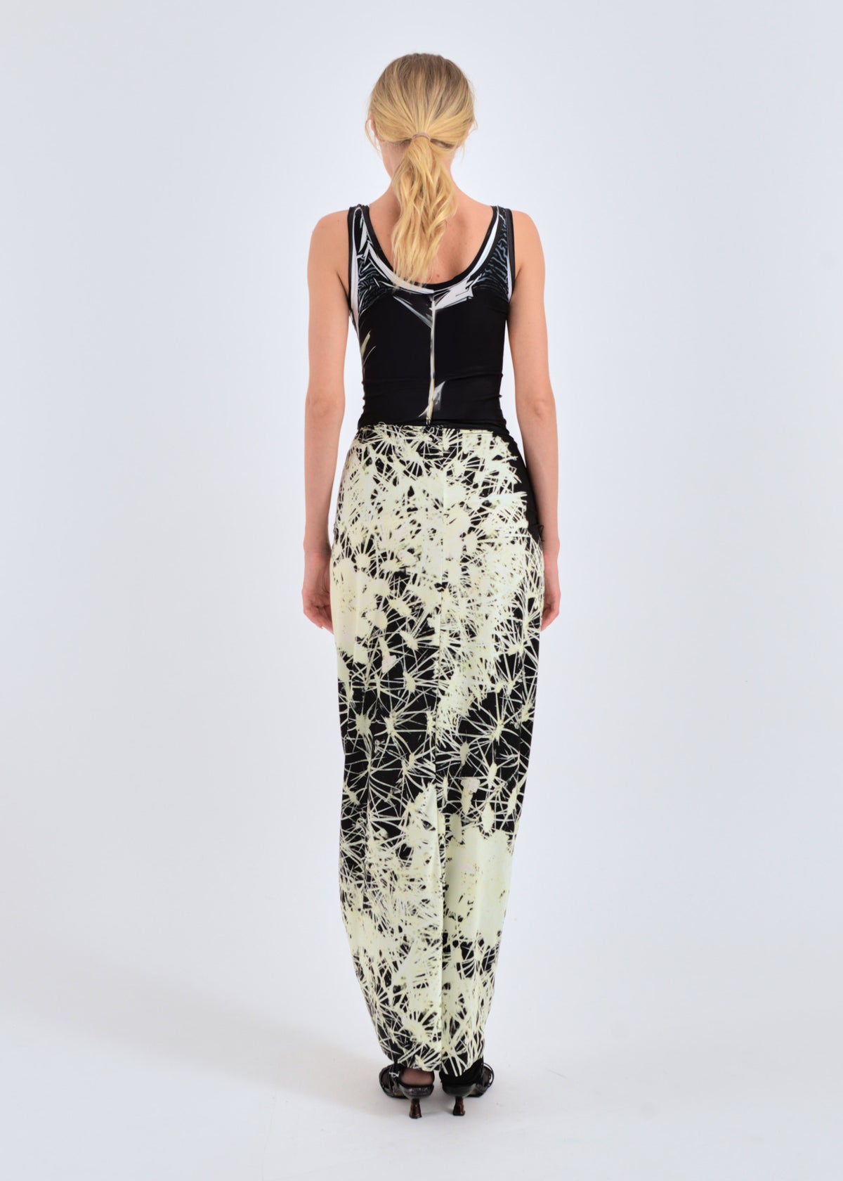 Signature skirt in black cactus print