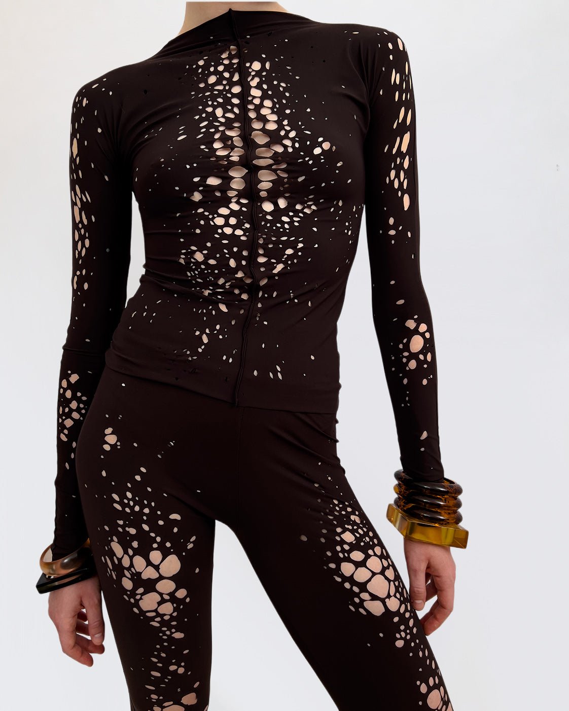 Postarzana bluzka z długim rękawem, w kolorze brązowym