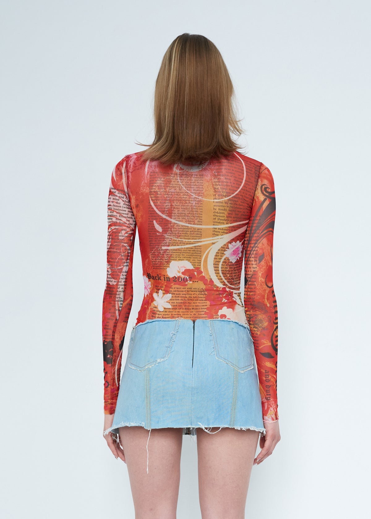 Czerwony longsleeve z siateczki z nadrukiem